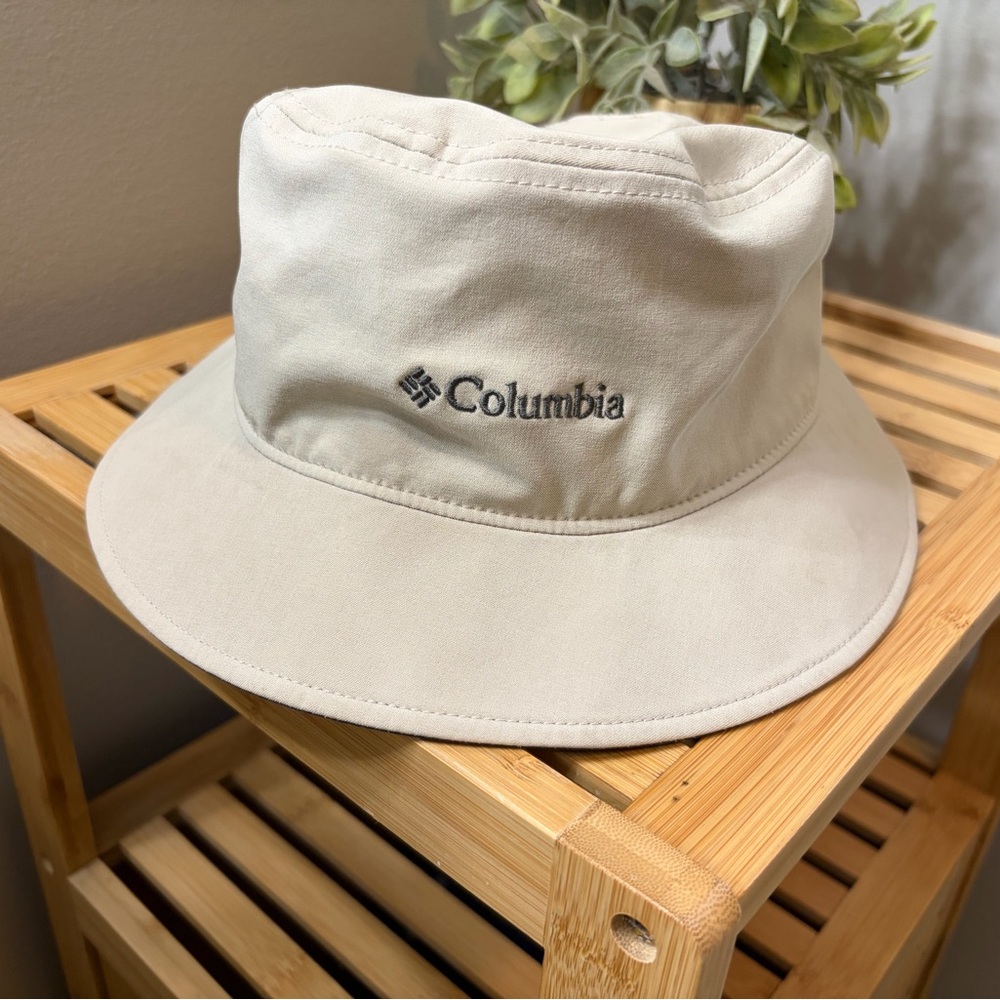 Columbia Beige Bucket Hat Youth